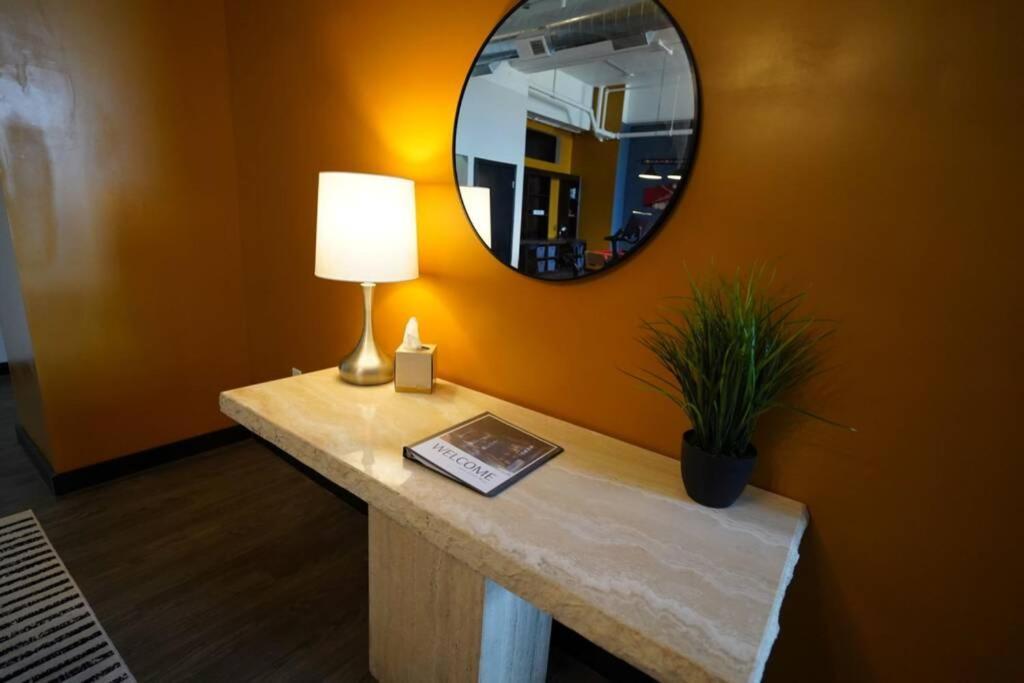 3E *New* Huge! Spacious 3 Bedroom In Oakland That Sleeps 12! Pittsburgh Exterior photo